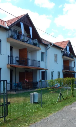 Falevél Apartmanház/T2